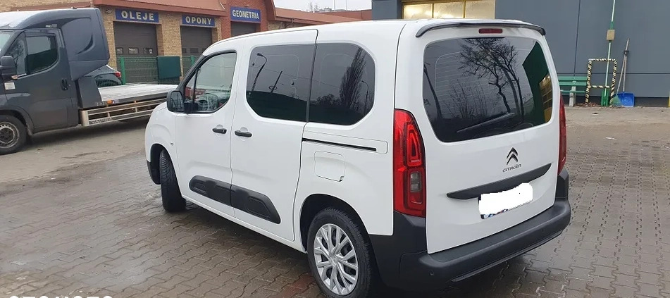 Citroen Berlingo cena 42900 przebieg: 216000, rok produkcji 2019 z Warszawa małe 106